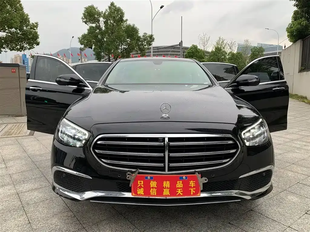 Mercedes-Benz E-Class 2024 из CN, фото 2