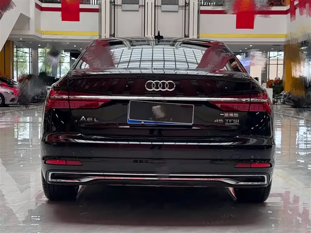 Audi A6L 2023 из CN, фото 9