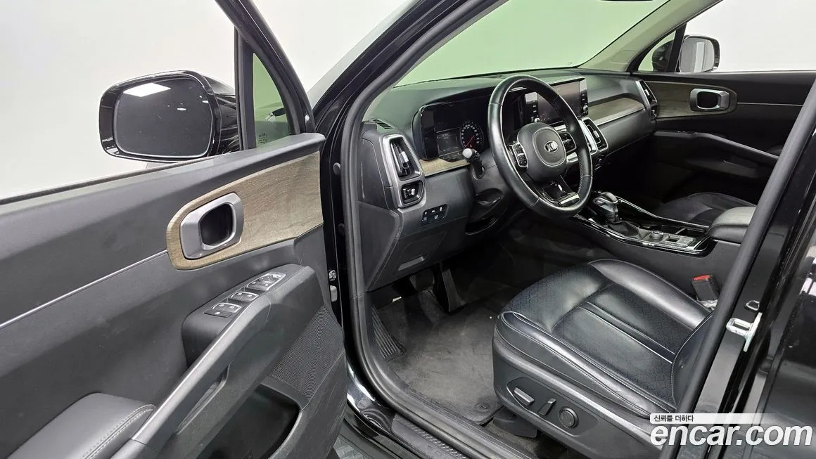 Kia Sorento — фото 10