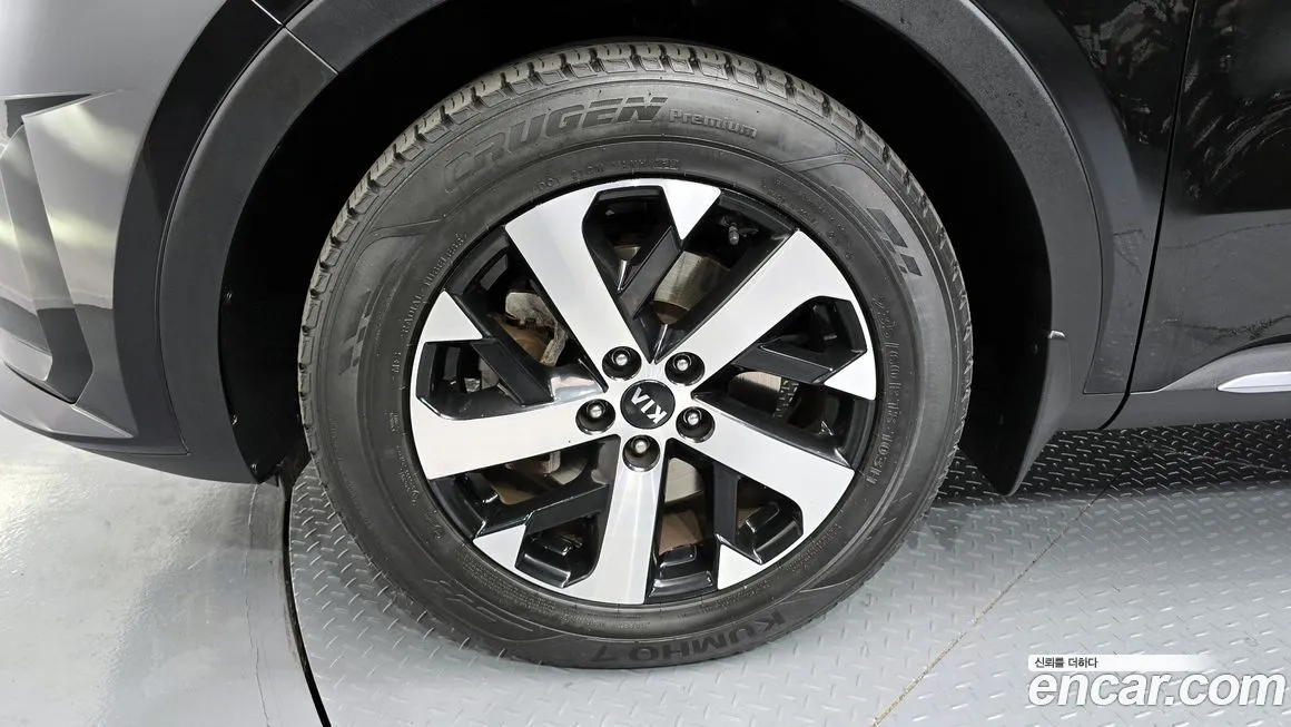 Kia Sorento — фото 5