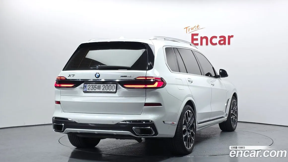 BMW X7 — фото 2