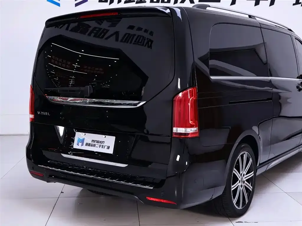 Mercedes-Benz V-Class 2022 из CN, фото 8