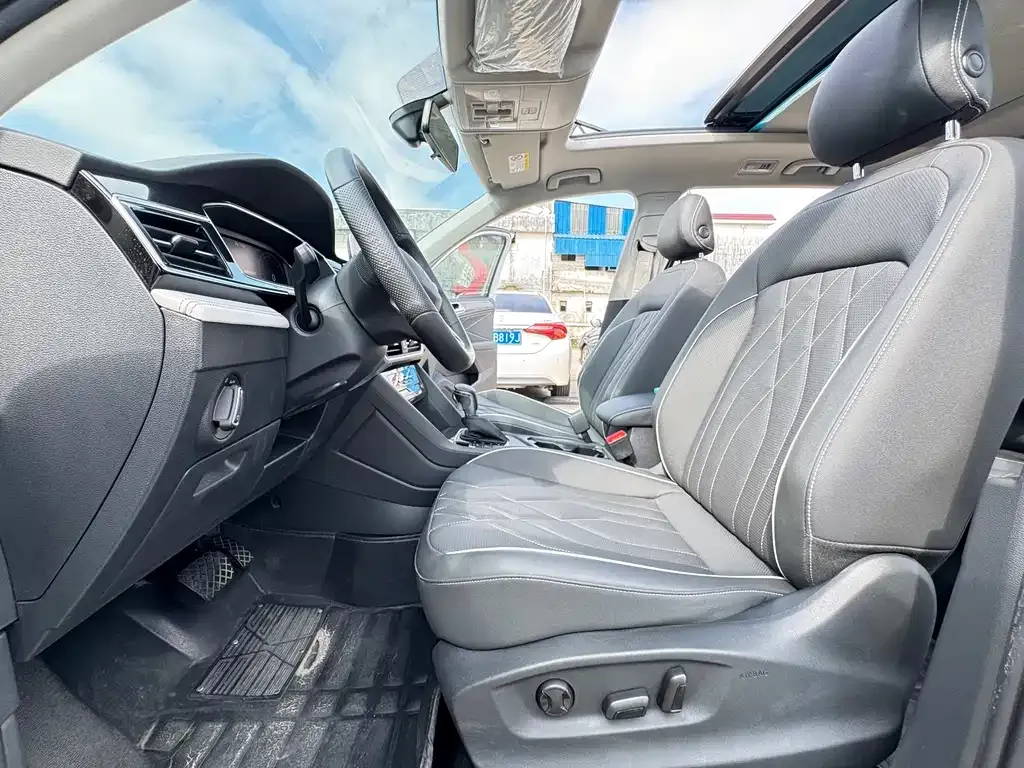 Volkswagen Tiguan L 2023 из CN, фото 10