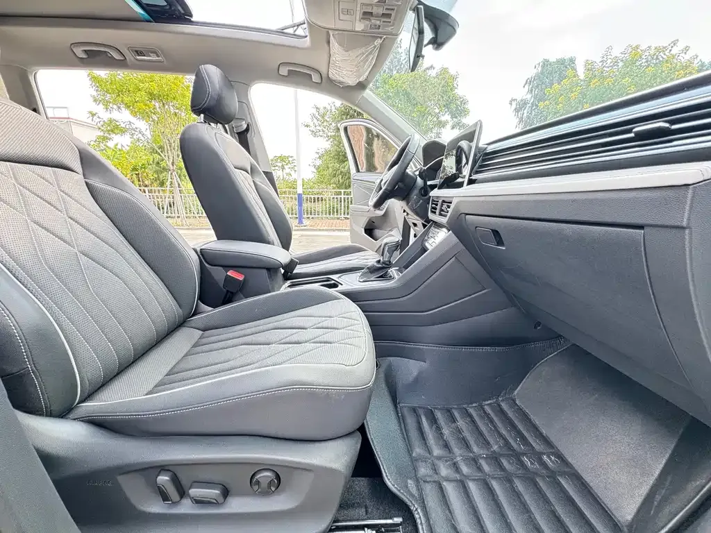 Volkswagen Tiguan L 2023 из CN, фото 7