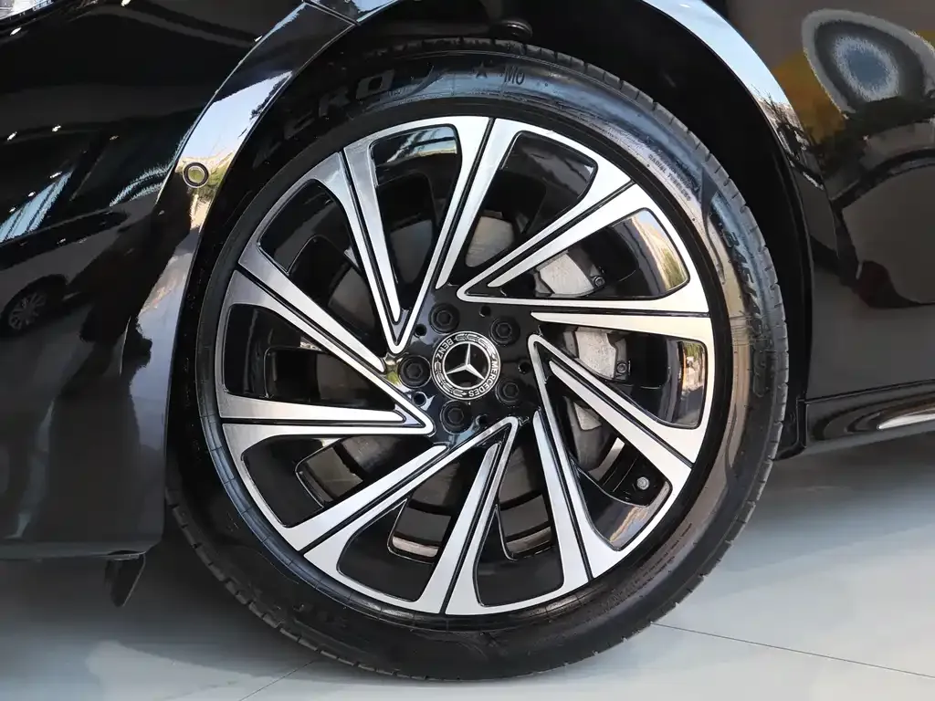 Mercedes-Benz E-Class 2025 из CN, фото 5