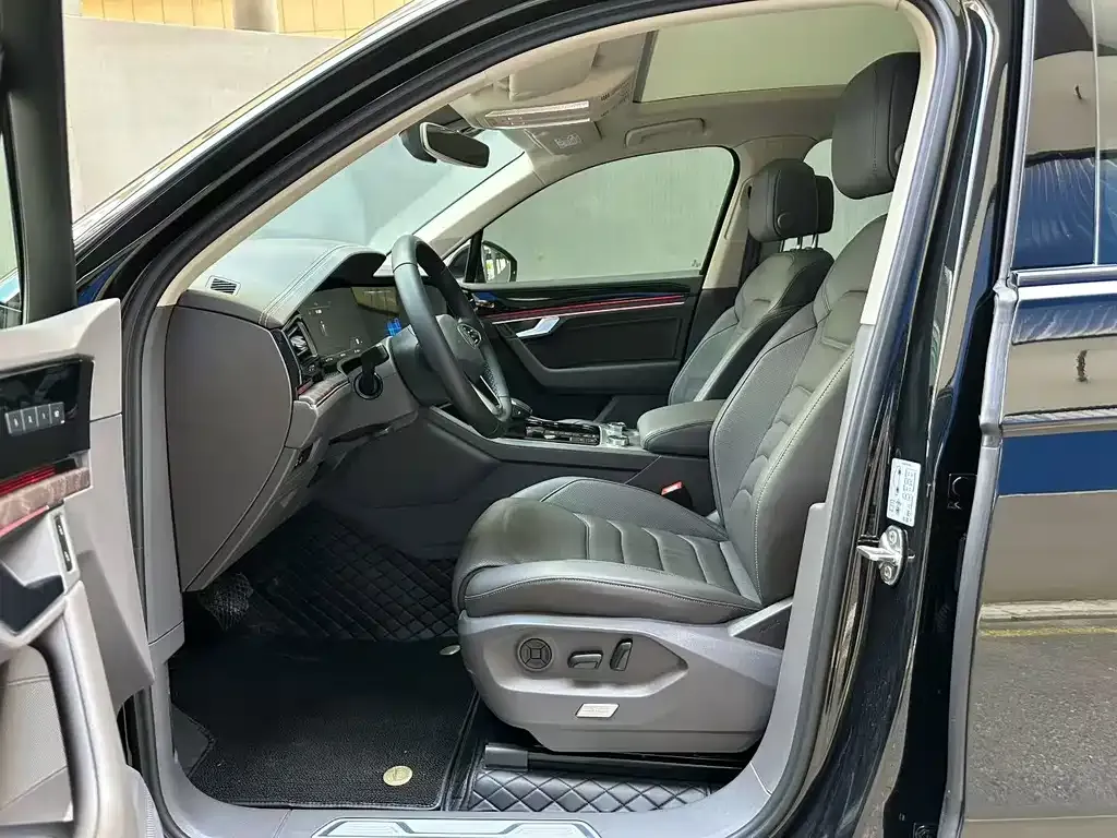 Volkswagen Touareg 2023 из CN, фото 6