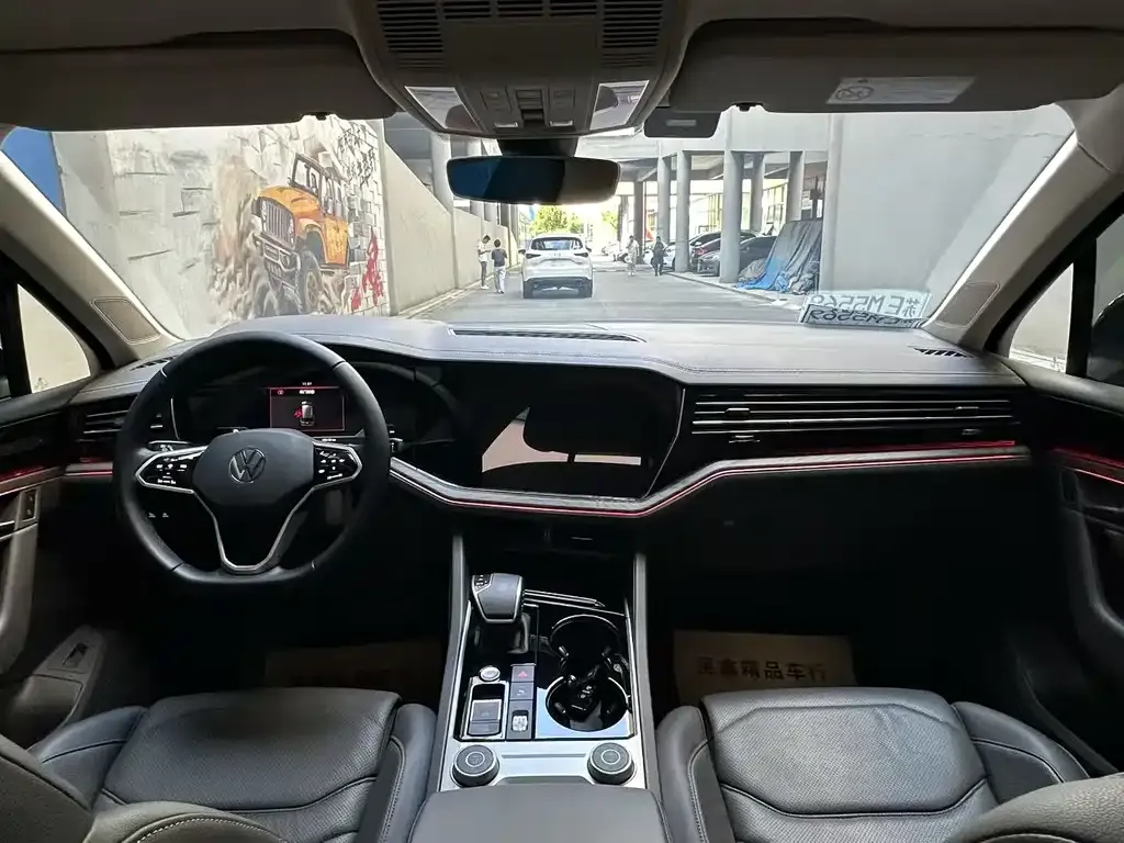 Volkswagen Touareg 2023 из CN, фото 8
