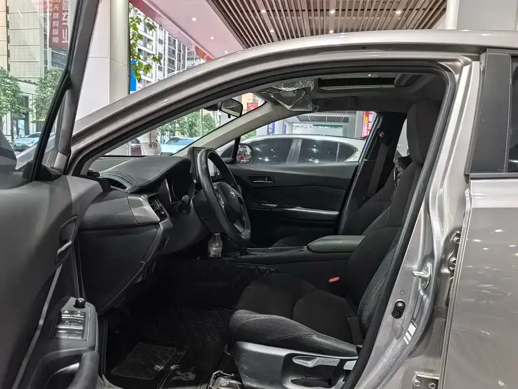 Toyota IZOA 2021 из CN, фото 5