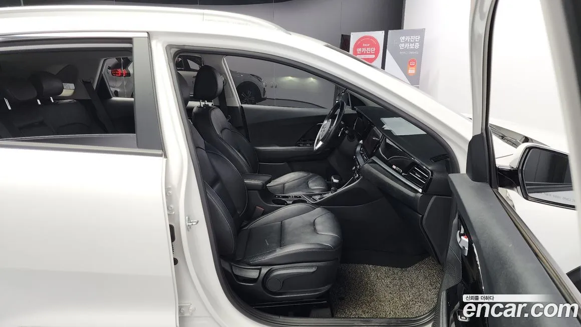 Kia Niro — фото 10