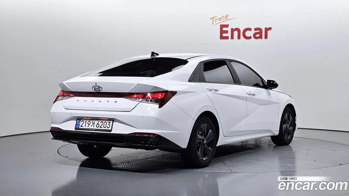 Hyundai AVANTE — фото 2