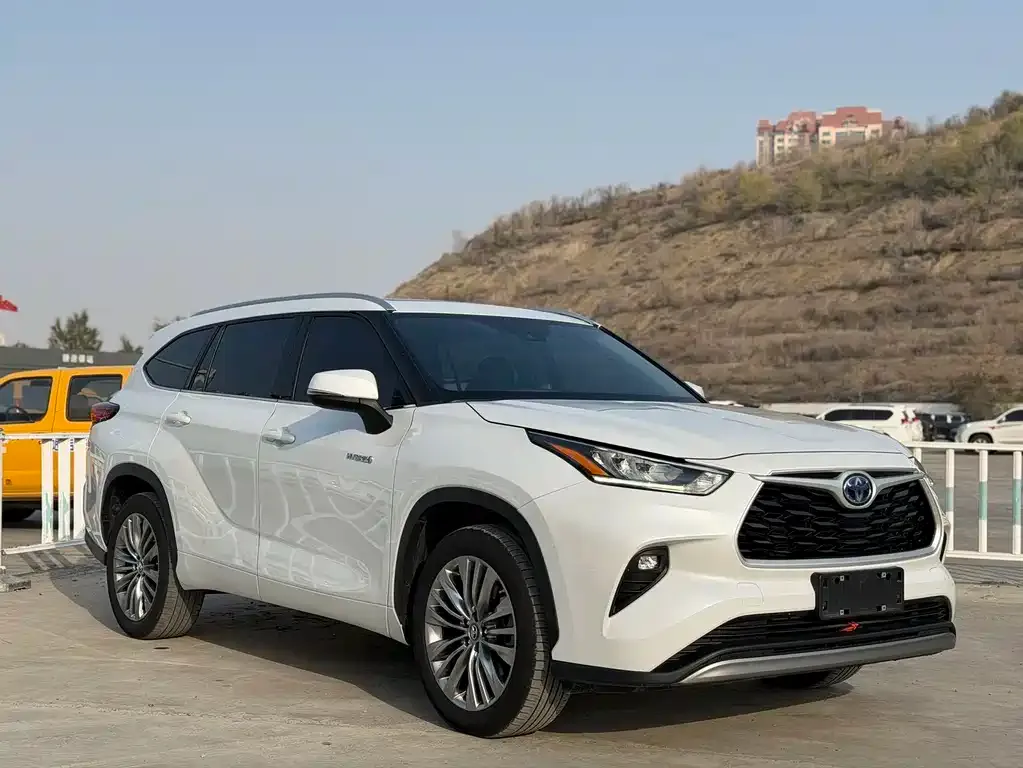 Toyota Highlander 2023 из CN, фото 3