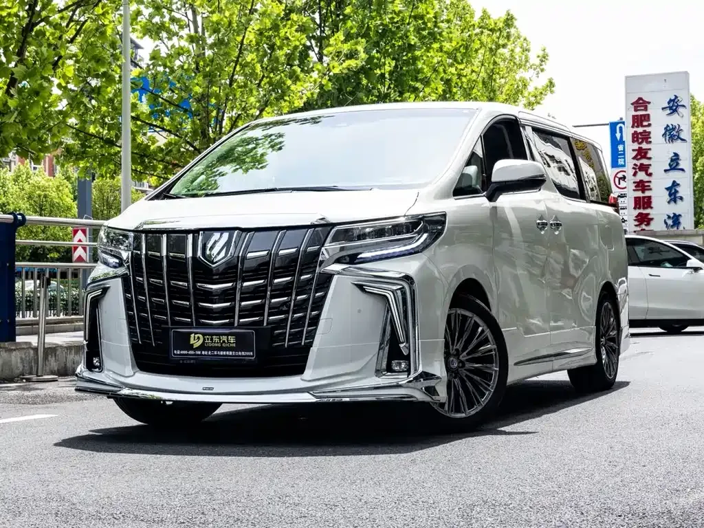 Toyota Alphard 2022 из CN, фото 1