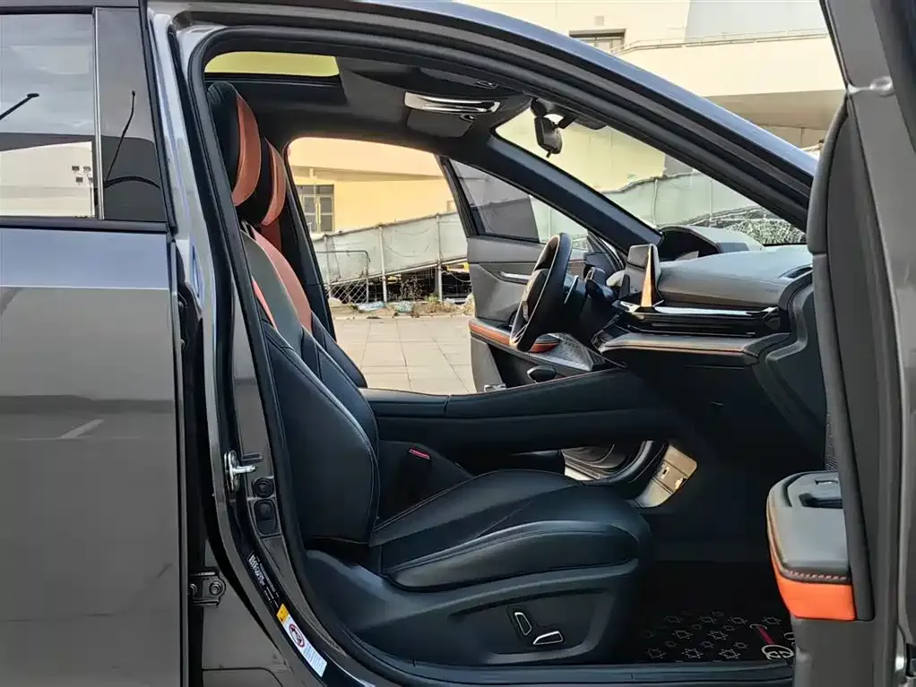 Changan UNI-V 2023 из CN, фото 6