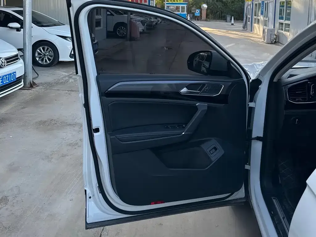 Volkswagen X 2021 из CN, фото 8