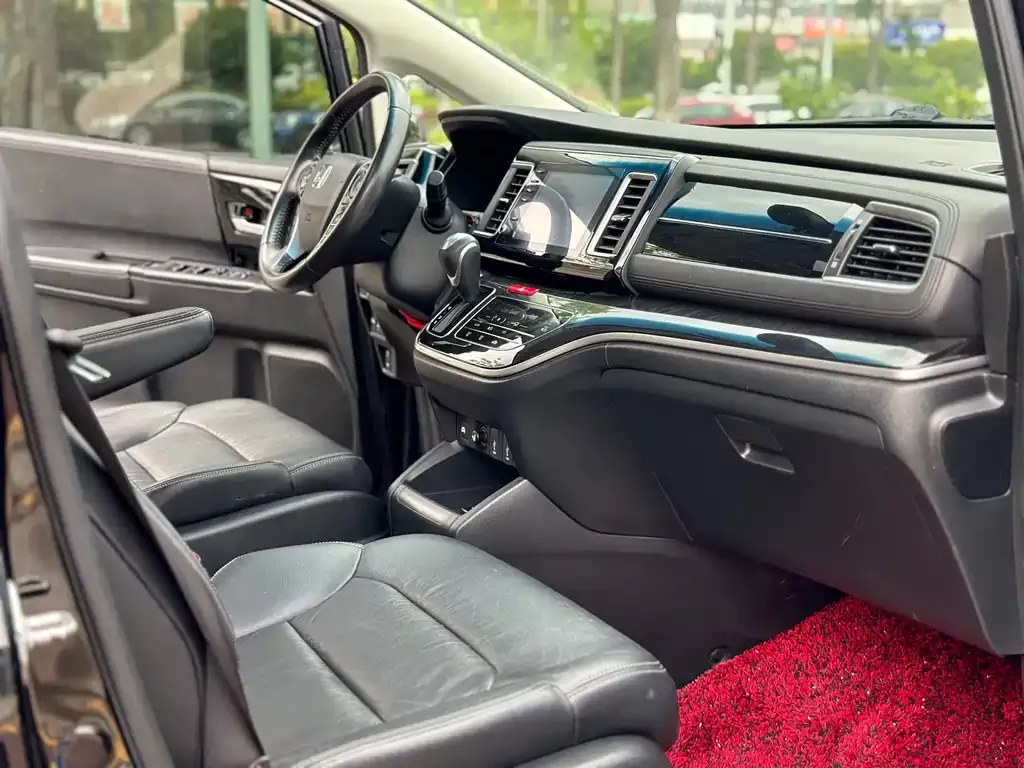Honda Elysion 2021 из CN, фото 7