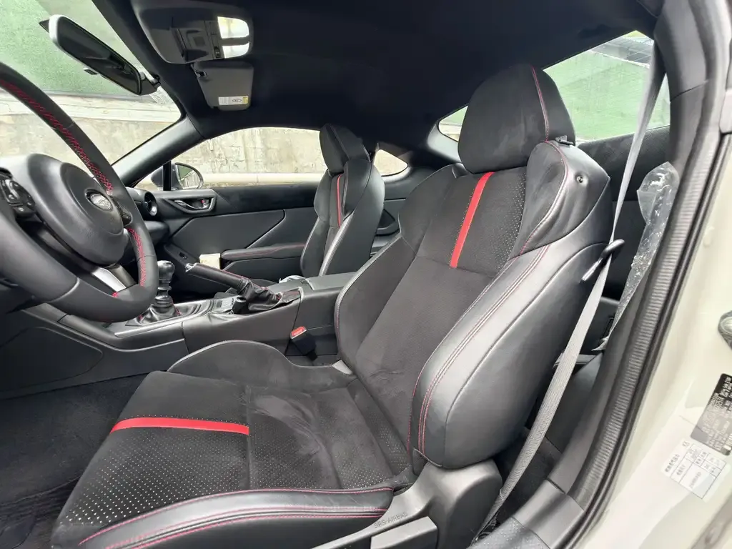Subaru BRZ 2022 из CN, фото 10