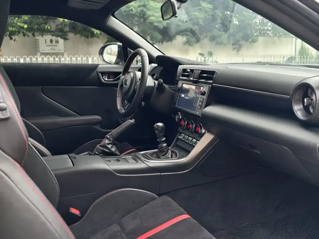 Subaru BRZ 2022 из CN, фото 4