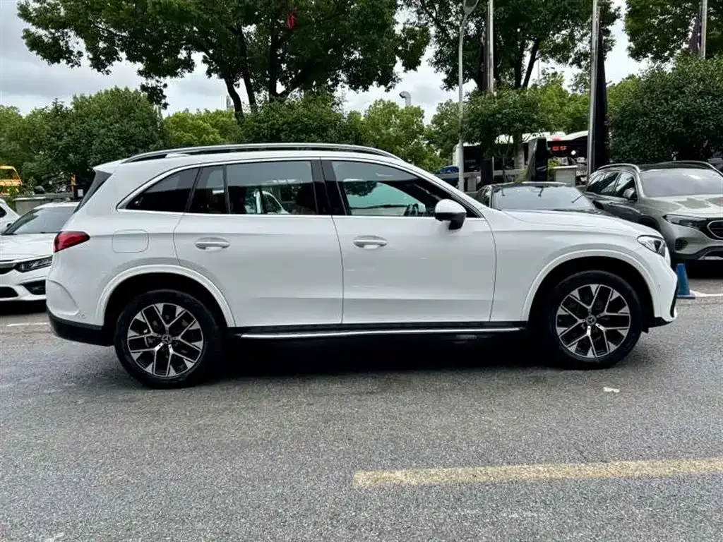 Mercedes-Benz GLC 2023 из CN, фото 2