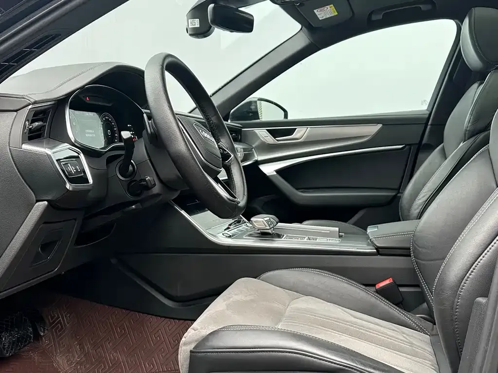 Audi A6L 2024 из CN, фото 6
