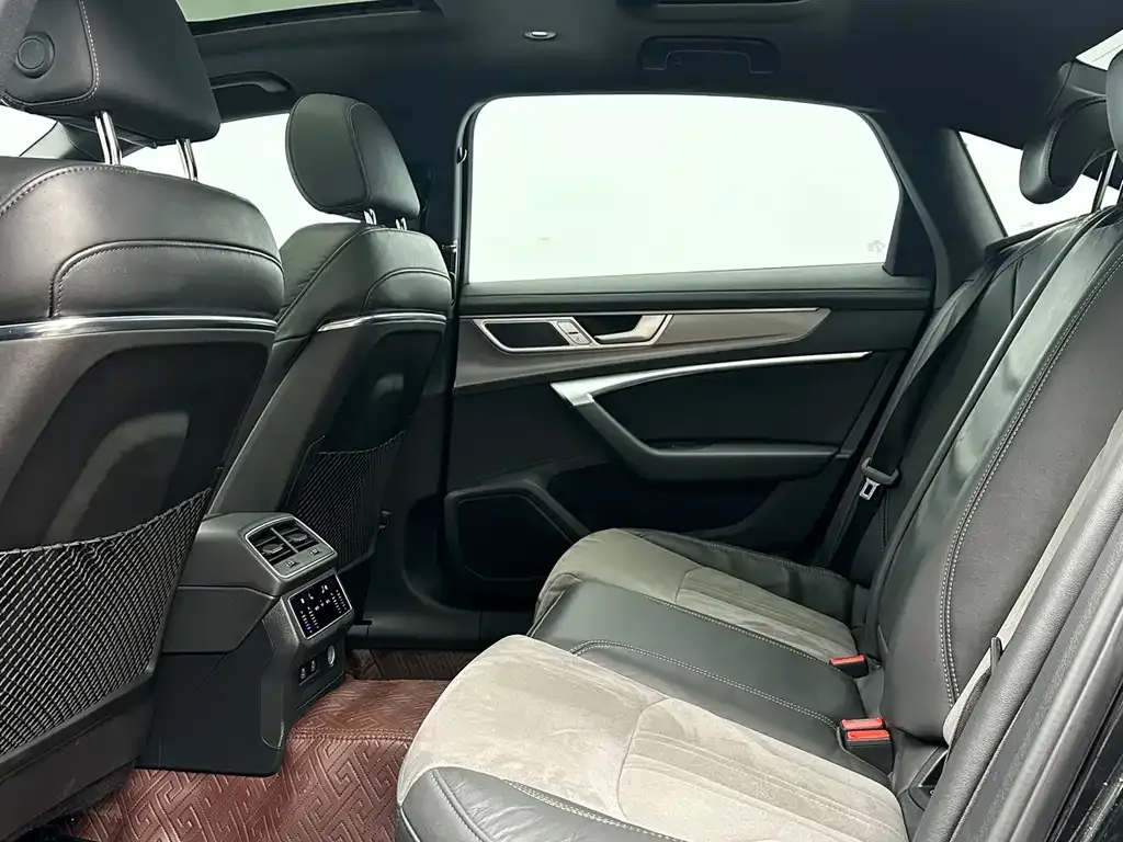 Audi A6L 2024 из CN, фото 7