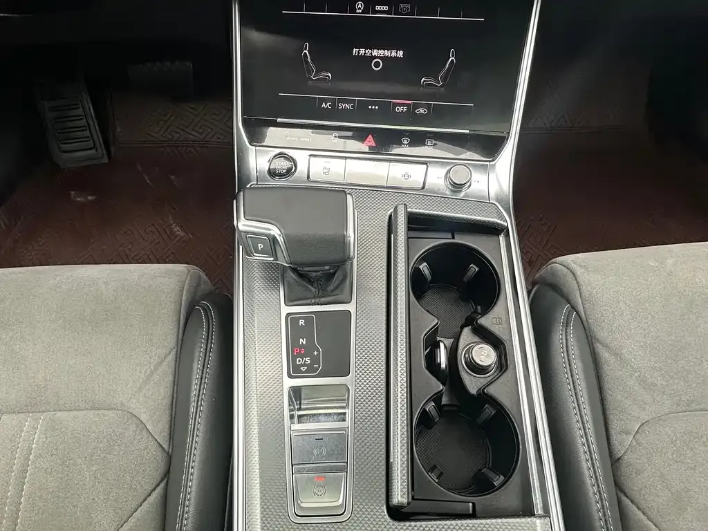 Audi A6L 2024 из CN, фото 9