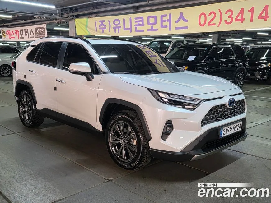 Toyota RAV4 — фото 3