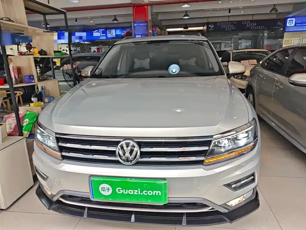 Volkswagen Tiguan L — фото 3