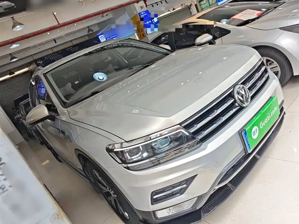 Volkswagen Tiguan L — фото 4