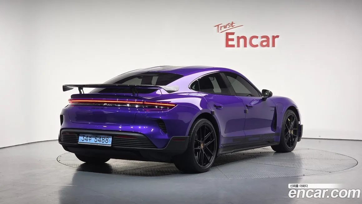 Porsche Taycan 2025 из KR, фото 2