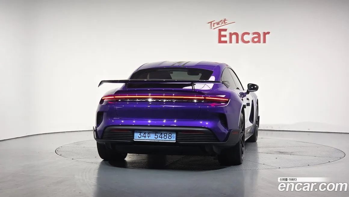 Porsche Taycan 2025 из KR, фото 4