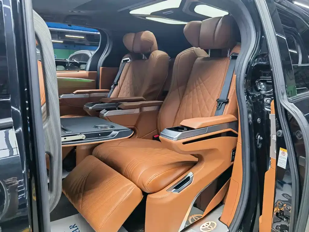 Toyota Sienna 2023 из CN, фото 10