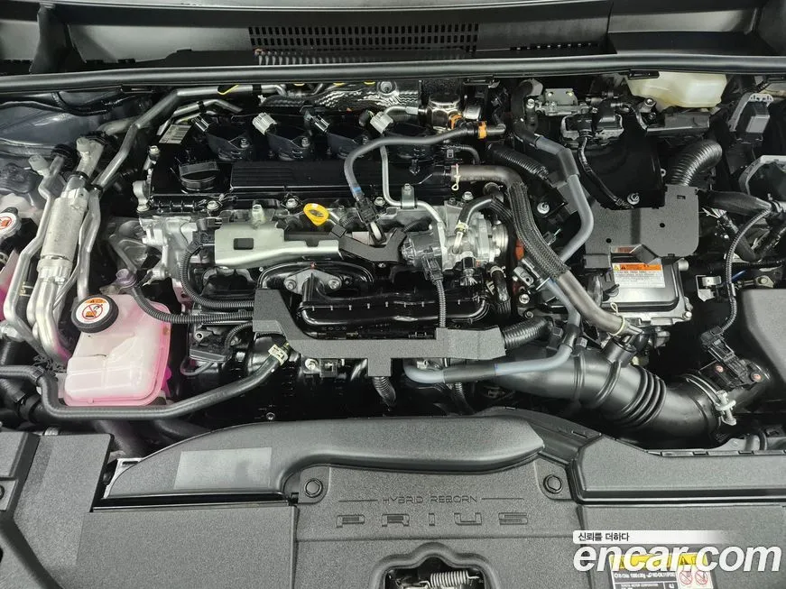 Toyota Prius 2024 из KR, фото 6