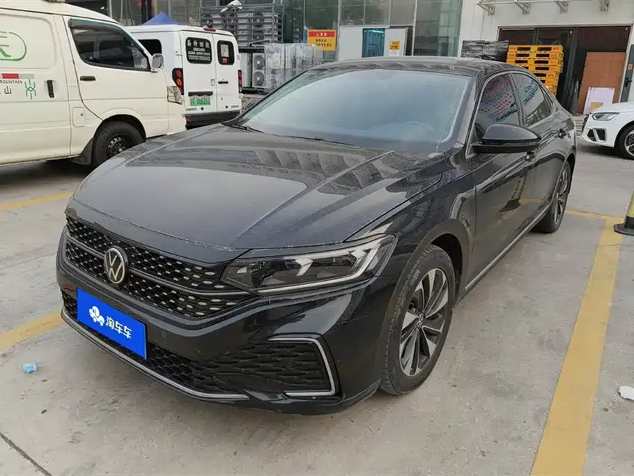 Volkswagen Passat 2021 из CN, фото 1
