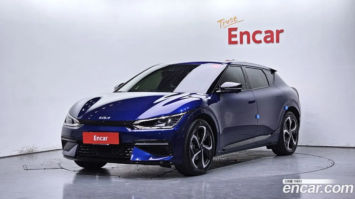 Kia EV6 — фото 1