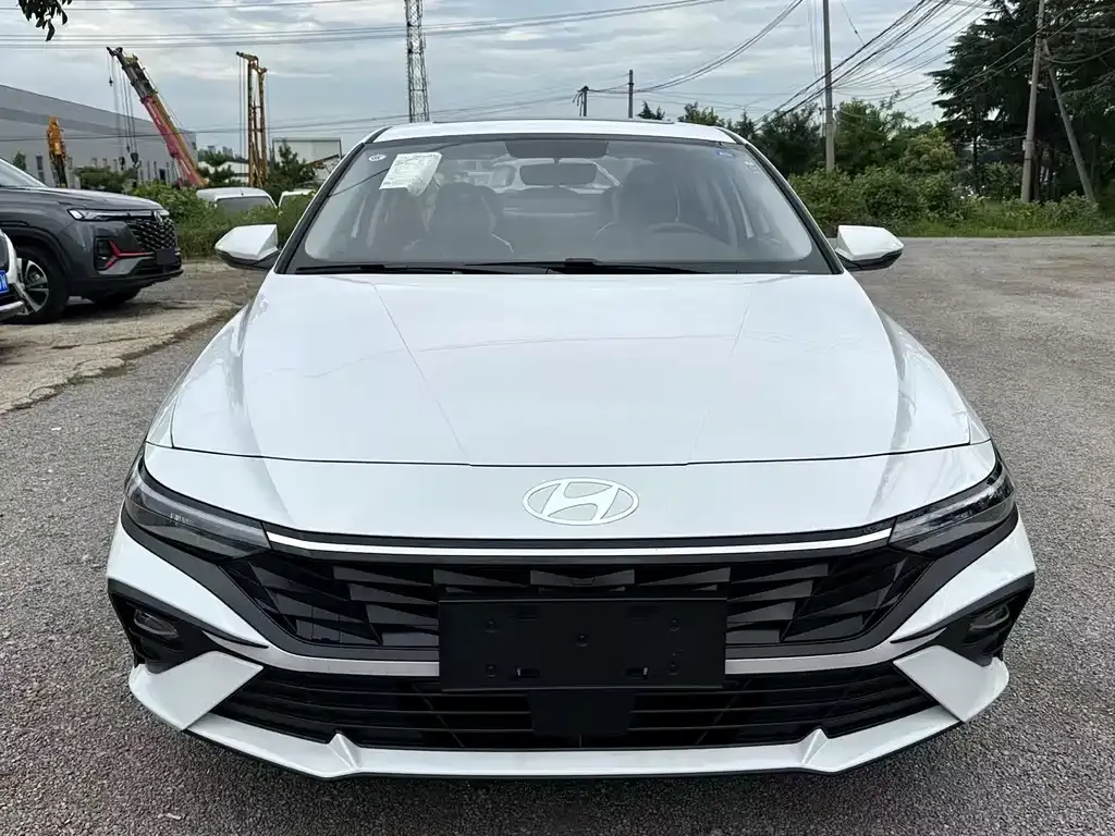 Hyundai Elantra 2025 из CN, фото 2