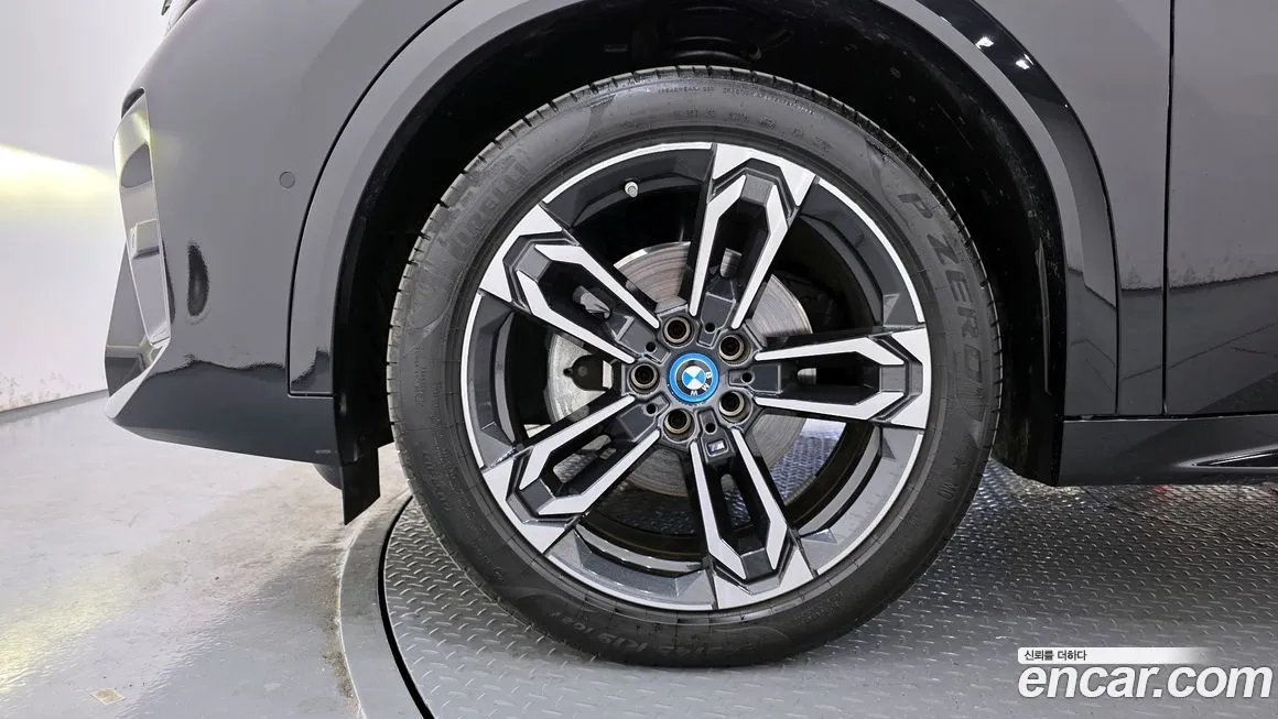 BMW iX2 2024 из KR, фото 5