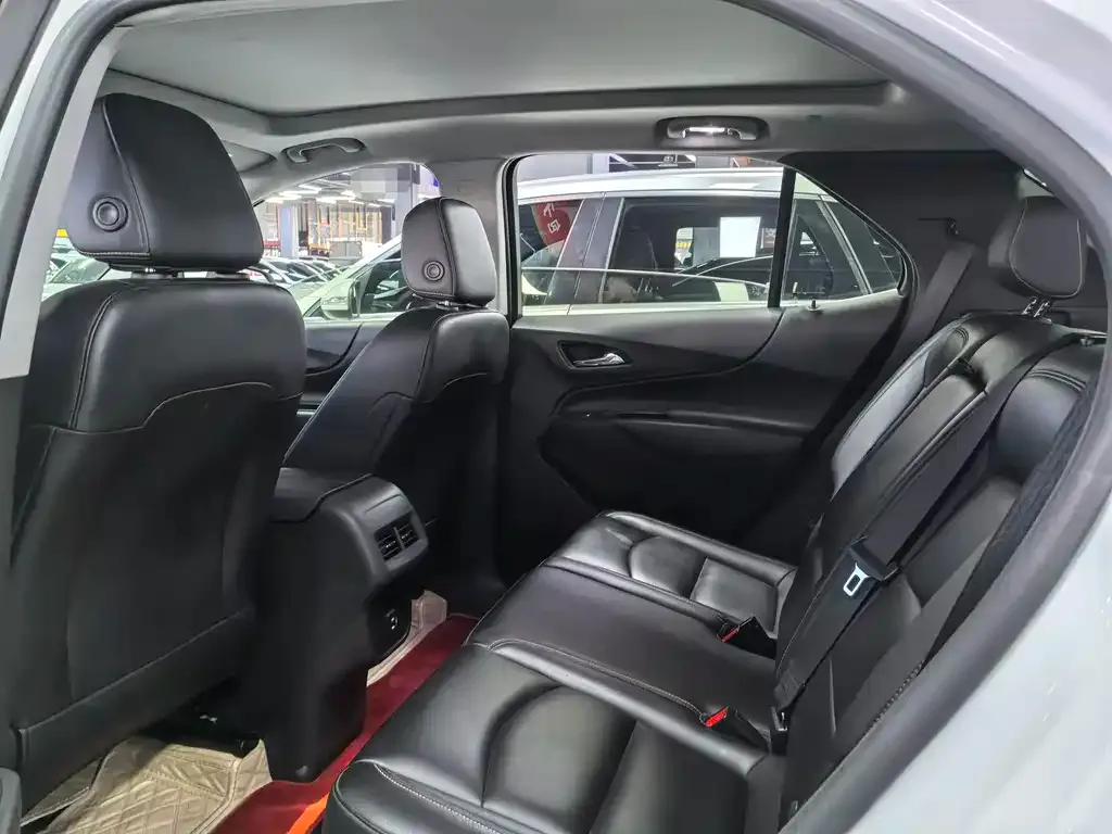 Chevrolet Equinox 2021 из CN, фото 10