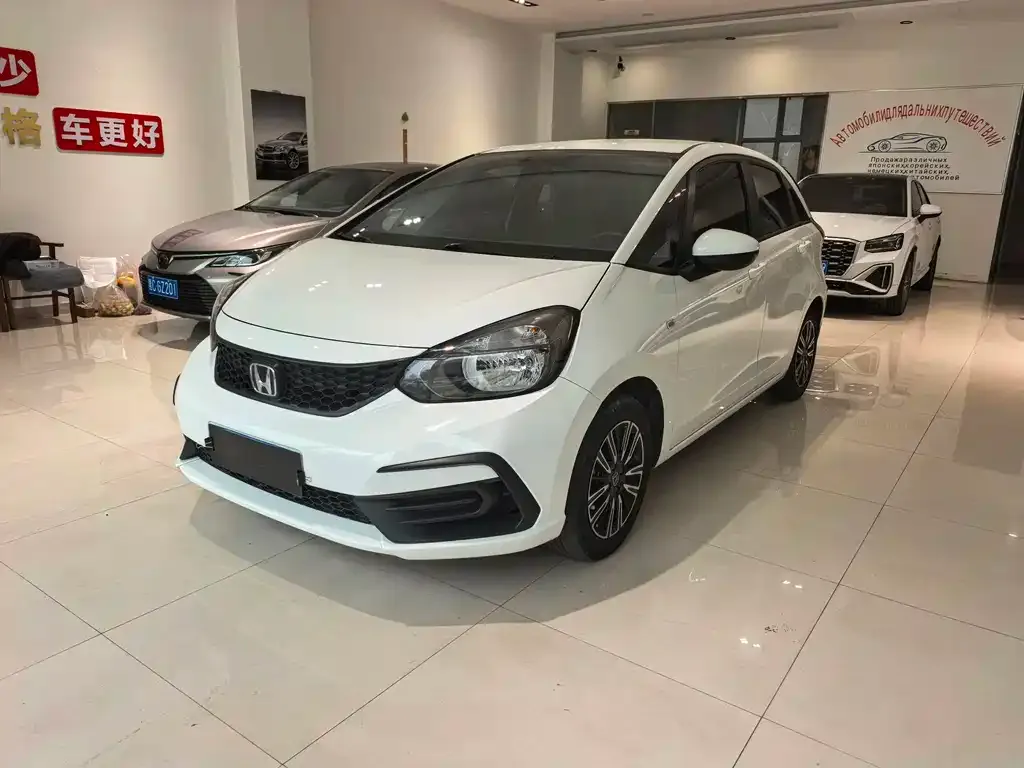Honda Fit — фото 1
