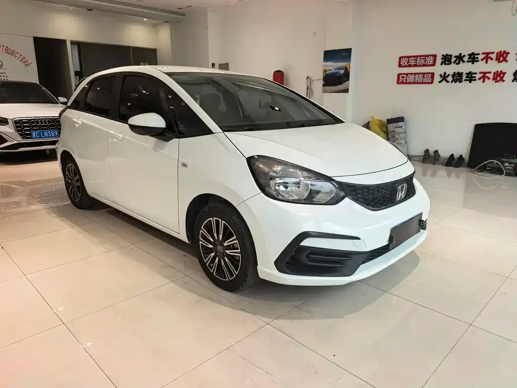 Honda Fit — фото 3