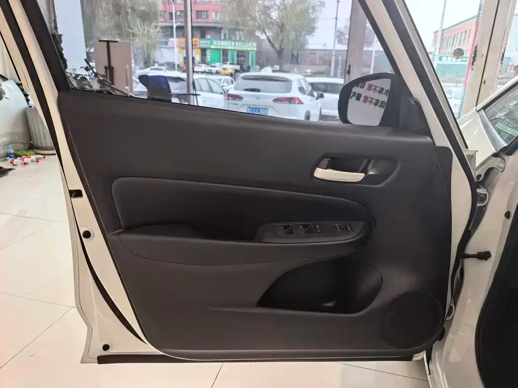 Honda Fit — фото 5