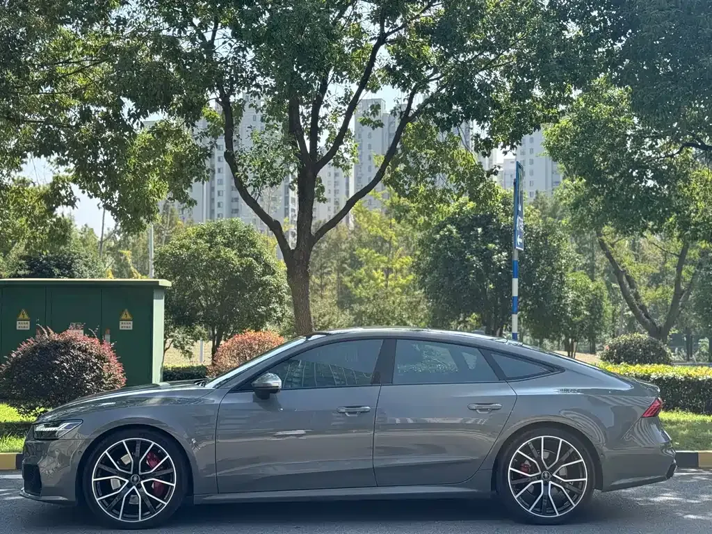 Audi A7 2023 из CN, фото 3