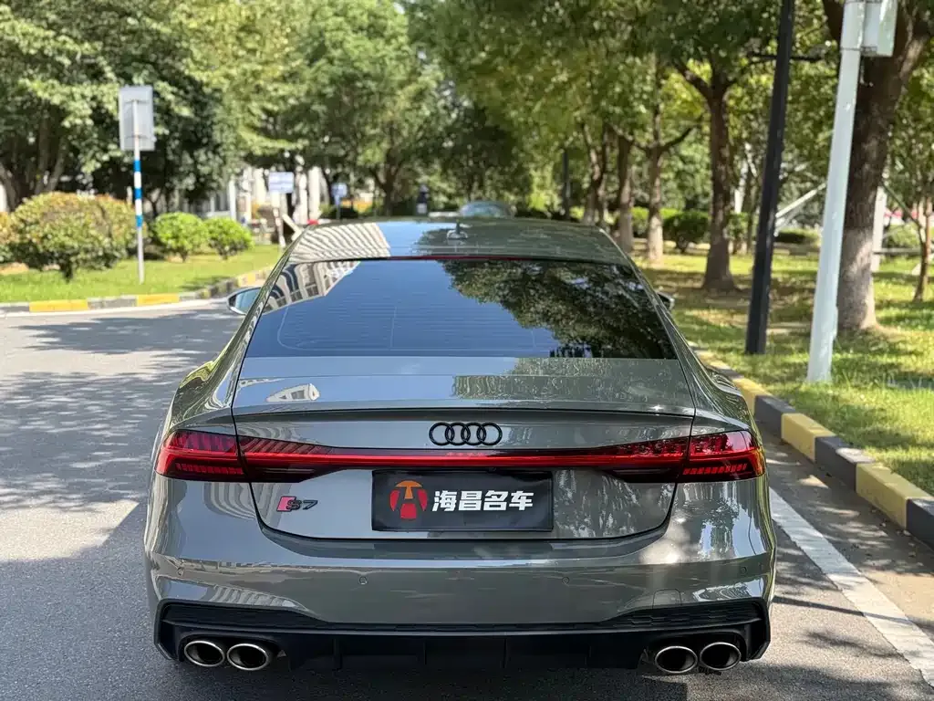 Audi A7 2023 из CN, фото 5