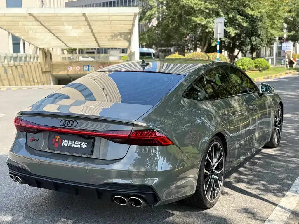 Audi A7 2023 из CN, фото 6