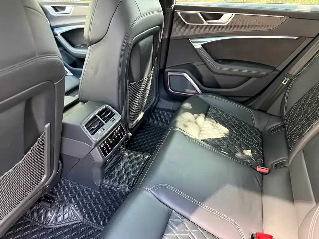 Audi A7 2023 из CN, фото 9