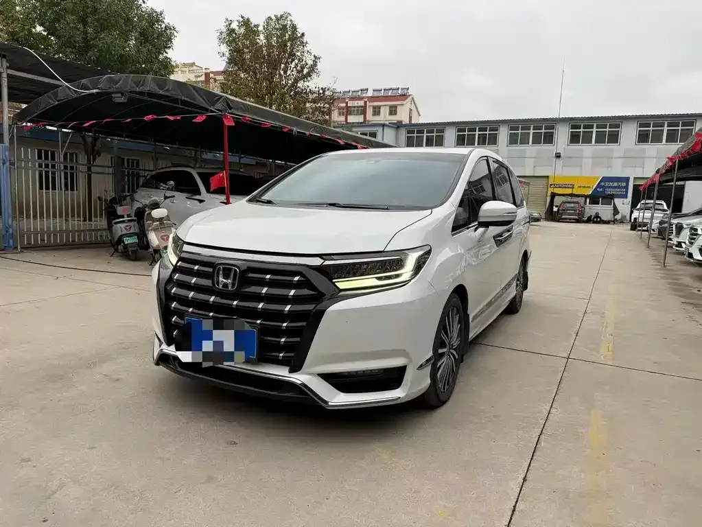 Honda Elysion 2023 из CN, фото 1