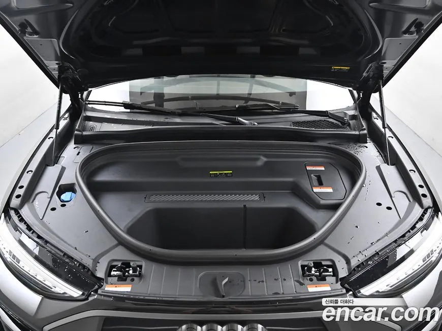 Audi Q6 e-tron 2025 из KR, фото 6