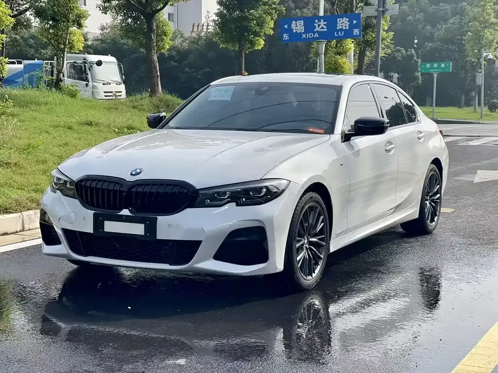BMW 3 Series 2022 из CN, фото 1