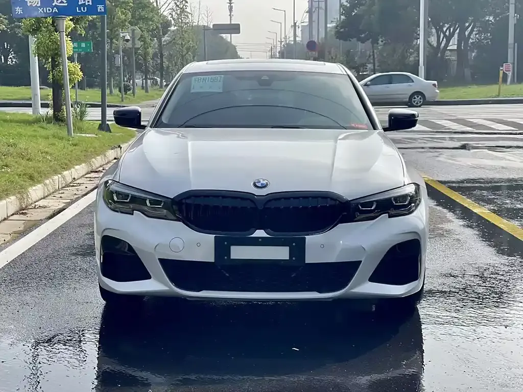 BMW 3 Series 2022 из CN, фото 2