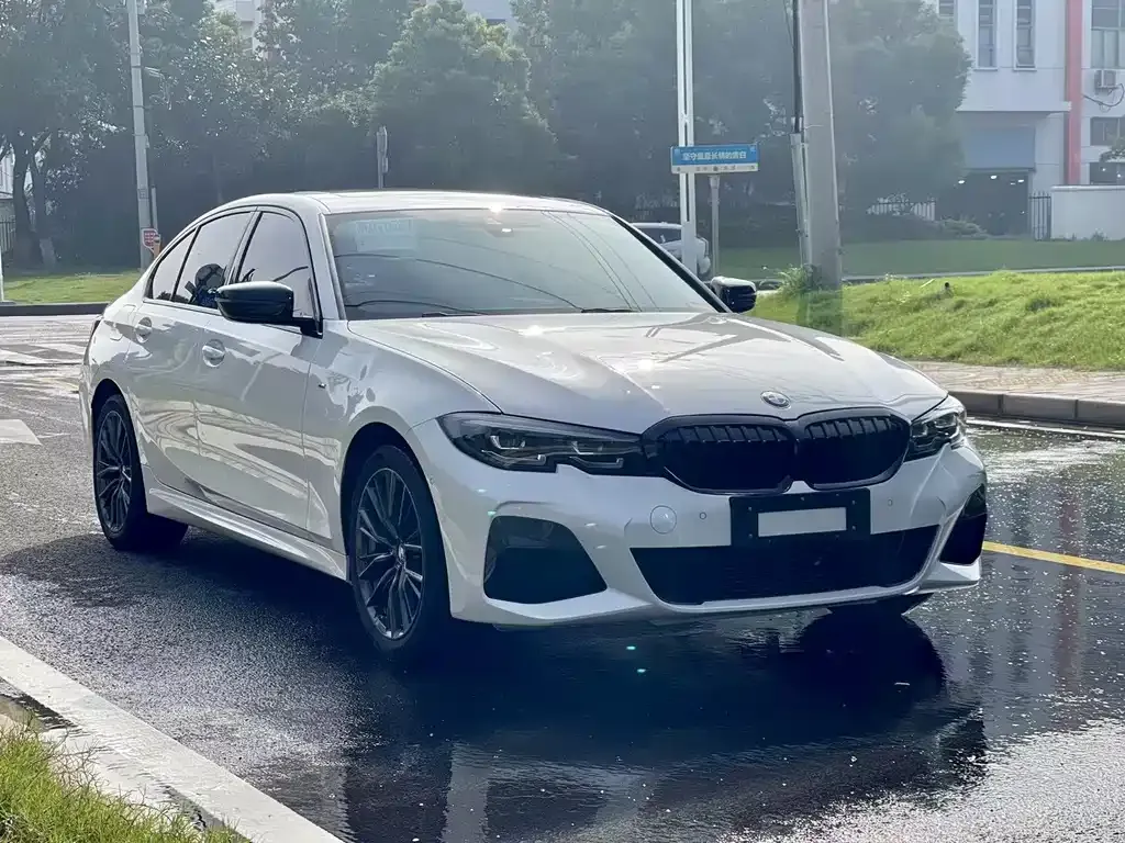 BMW 3 Series 2022 из CN, фото 3