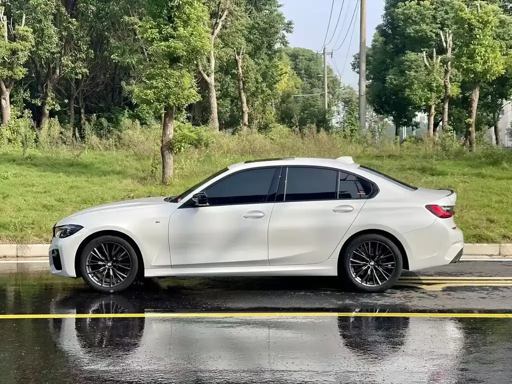 BMW 3 Series 2022 из CN, фото 7